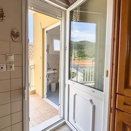 Panoramic View House *